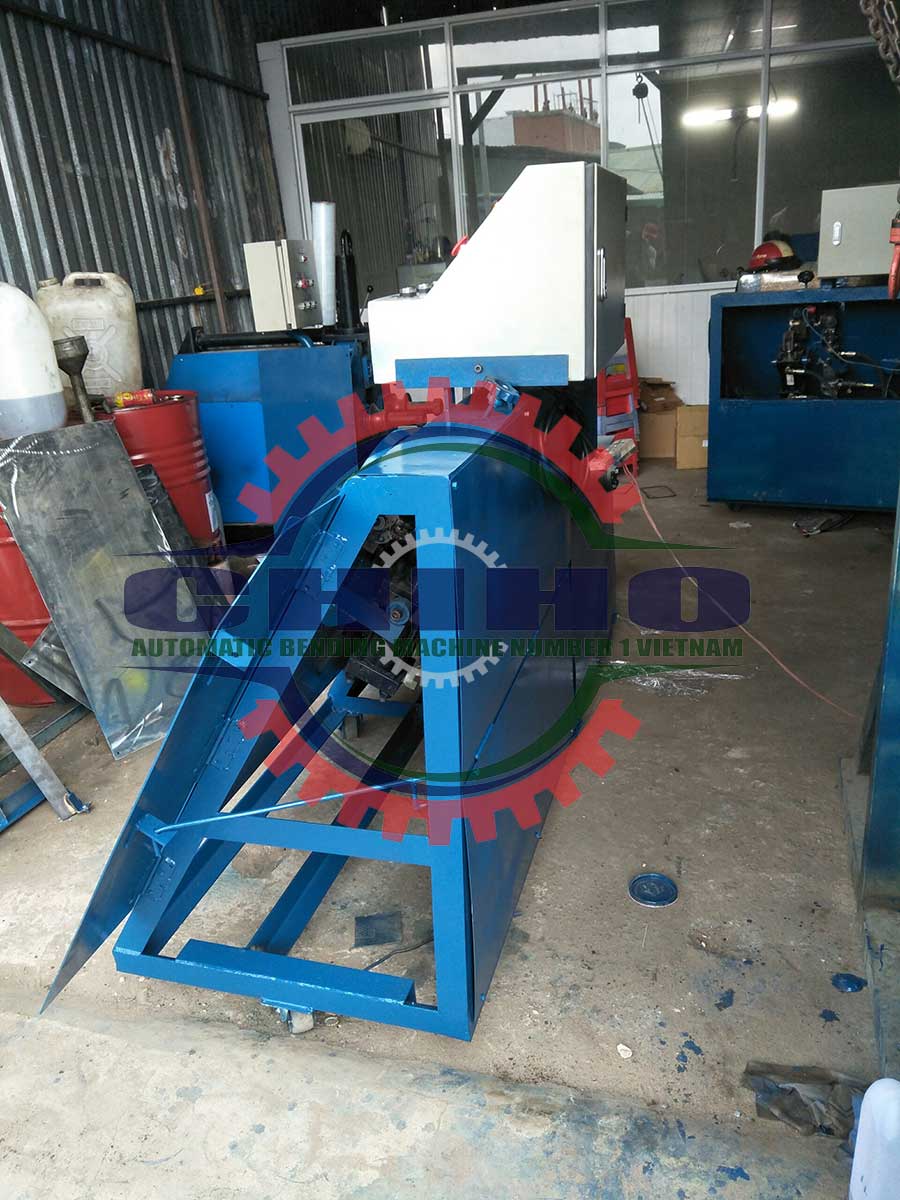 máy uốn thép tự động