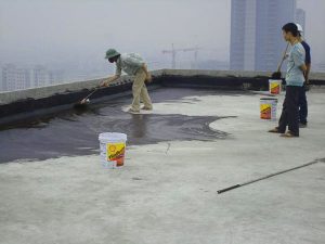 Tới nước cho bê tông đông