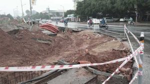 Khi đổ bê tông gặp trời mua nên làm gì?