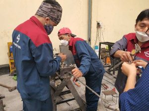 Công ty cơ khí Chí Hướng